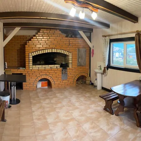 Bee House поляниця 아파트 부코벨