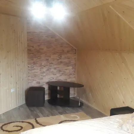 Bee House поляниця 아파트